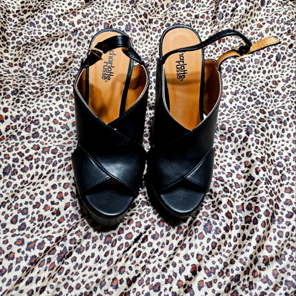 New never used Black Wedges size 8